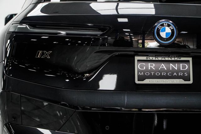 2023 BMW iX M60 - 23070882 - 16