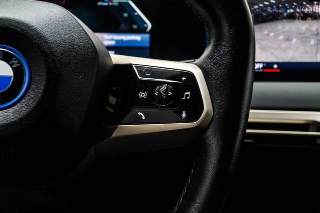 2023 BMW iX M60 - 23070882 - 35