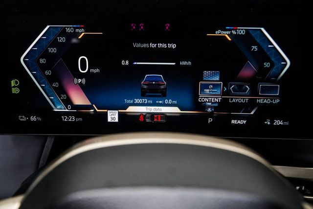 2023 BMW iX M60 - 23070882 - 39