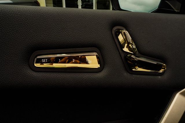 2023 BMW iX M60 - 23053428 - 32