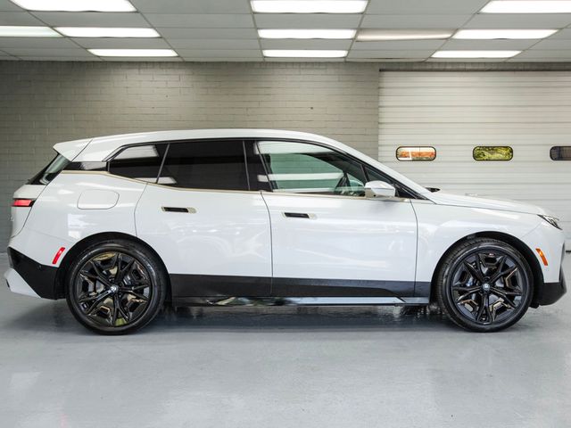 2023 BMW iX M60 AWD - 22917654 - 2