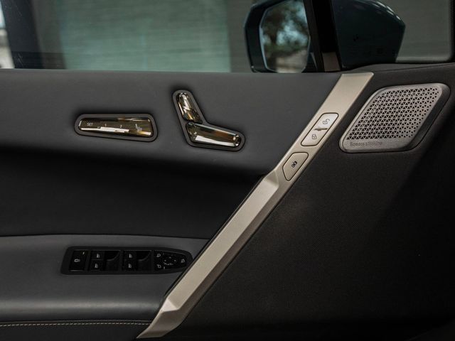 2023 BMW iX M60 AWD - 22960634 - 29