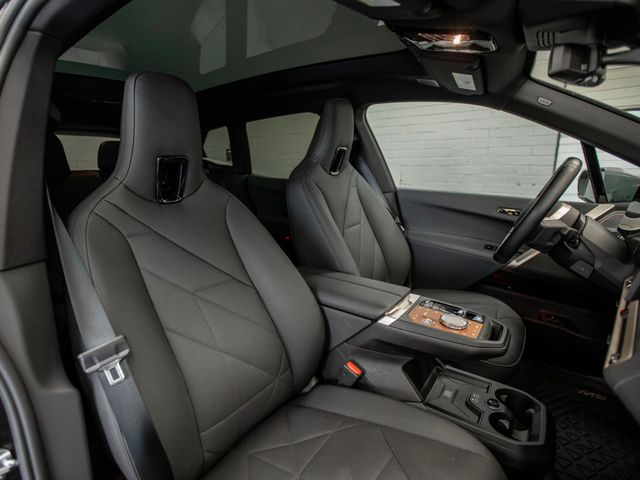 2023 BMW iX M60 AWD  - 22974750 - 24