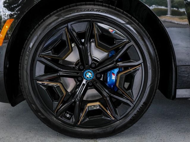 2023 BMW iX M60 AWD - 23041360 - 9