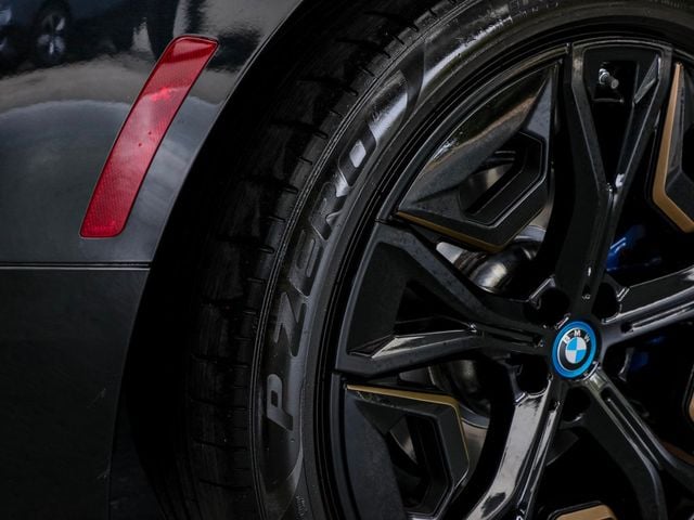 2023 BMW iX M60 AWD - 23041360 - 11
