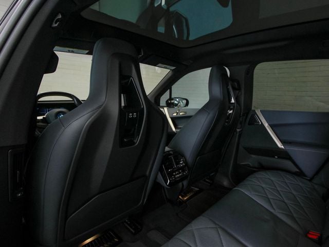 2023 BMW iX M60 AWD - 23041360 - 21