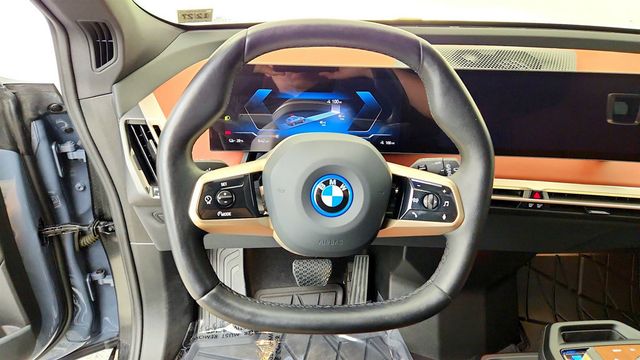 2023 BMW iX M60 AWD w/ Executive Package - 23081736 - 12