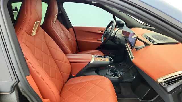 2023 BMW iX M60 AWD w/ Executive Package - 23081736 - 21