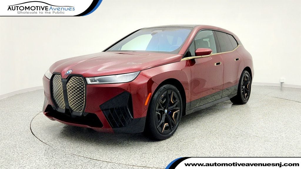 2023 BMW iX M60 SAV with Executive Package and 22'' Wheels - 22963423 | Video 1