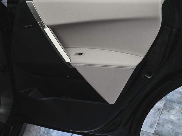 2023 BMW iX xDrive50 - 22985978 - 11