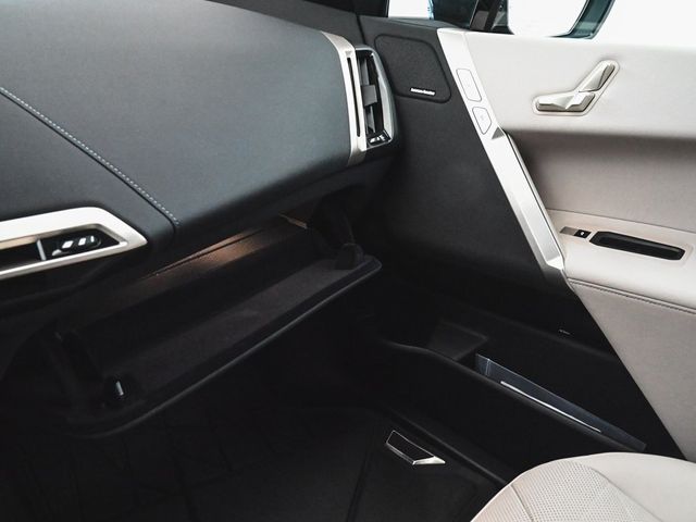 2023 BMW iX xDrive50 - 22985978 - 15