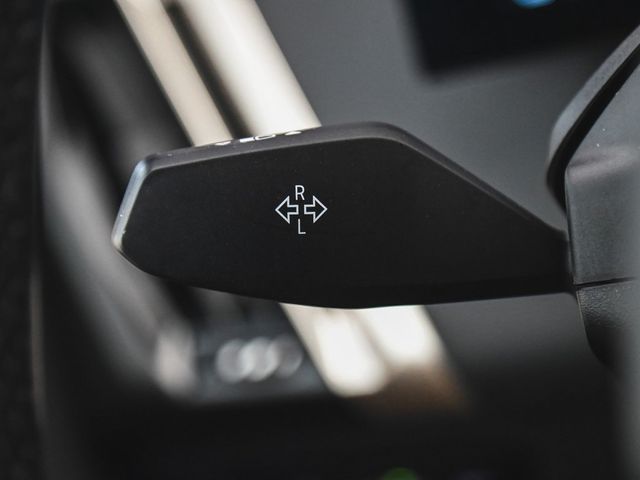 2023 BMW iX xDrive50 - 22985978 - 23