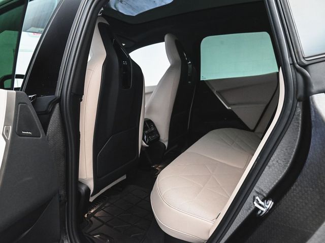 2023 BMW iX xDrive50 - 22985978 - 30