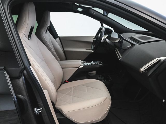 2023 BMW iX xDrive50 - 22985978 - 34