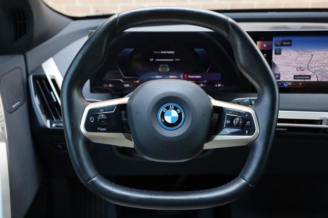 2023 BMW iX xDrive50 - 23018924 - 30