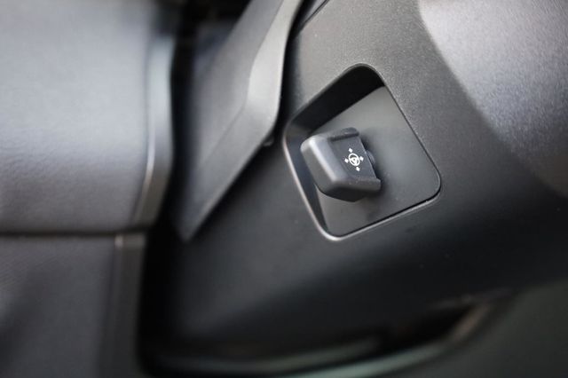 2023 BMW iX xDrive50 - 23018924 - 34