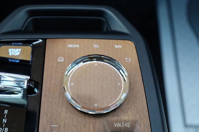 2023 BMW iX xDrive50 - 23018924 - 46