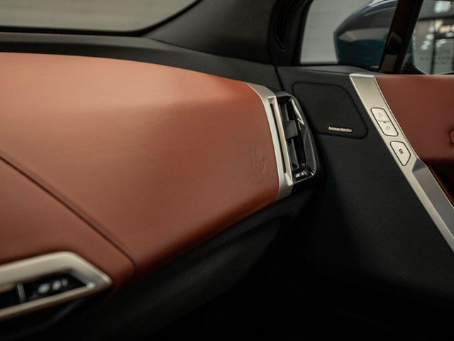 2023 BMW iX xDrive50 AWD - 22951142 - 23