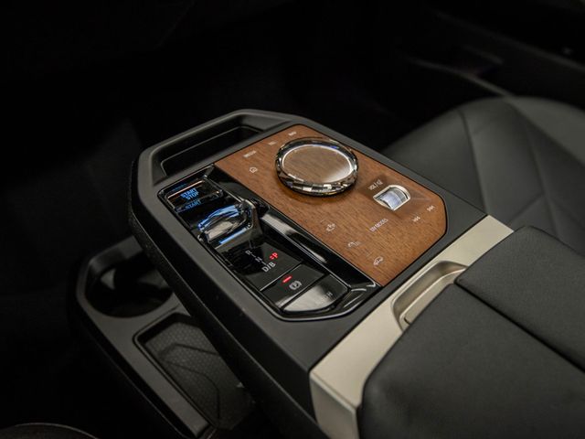 2023 BMW iX xDrive50 AWD  - 23008630 - 18