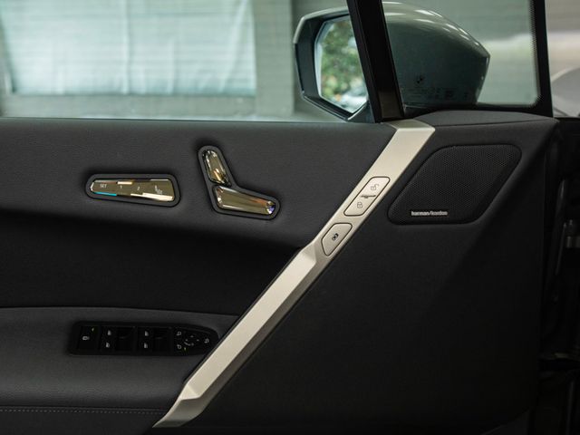 2023 BMW iX xDrive50 AWD  - 23008630 - 24