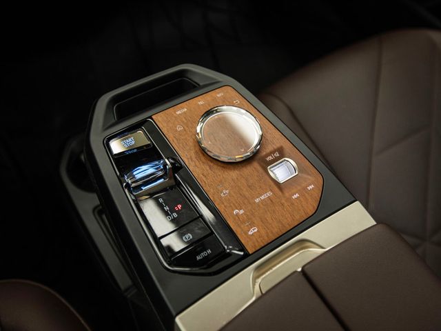 2023 BMW iX xDrive50 AWD -  - 23008631 - 17