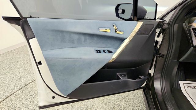 2023 BMW iX xDrive50 SAV w/ Premium Pkg & Driving Assist Pro Pkg - 23037043 - 10