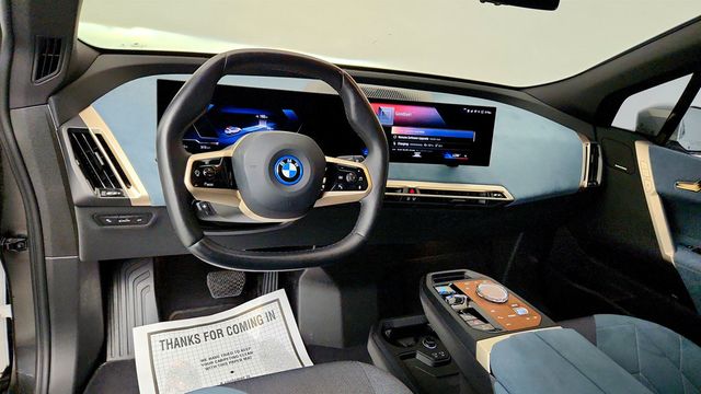2023 BMW iX xDrive50 SAV w/ Premium Pkg & Driving Assist Pro Pkg - 23037043 - 11
