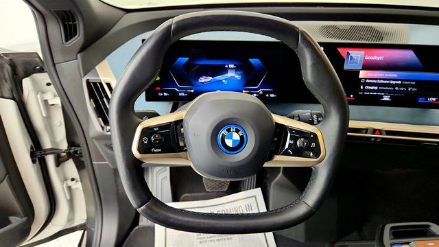 2023 BMW iX xDrive50 SAV w/ Premium Pkg & Driving Assist Pro Pkg - 23037043 - 12