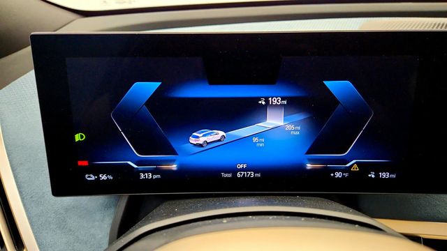 2023 BMW iX xDrive50 SAV w/ Premium Pkg & Driving Assist Pro Pkg - 23037043 - 13
