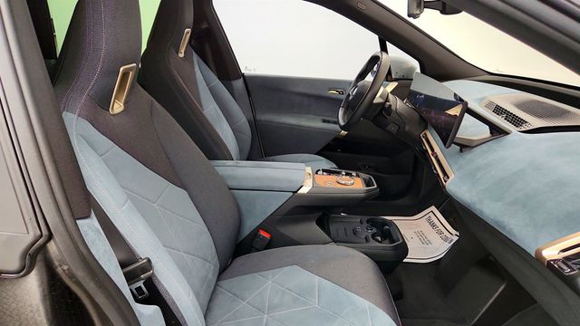 2023 BMW iX xDrive50 SAV w/ Premium Pkg & Driving Assist Pro Pkg - 23037043 - 23