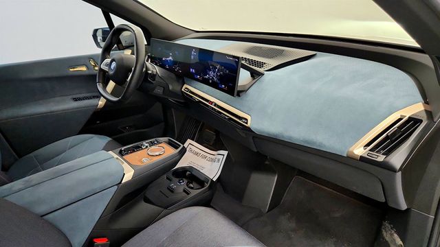 2023 BMW iX xDrive50 SAV w/ Premium Pkg & Driving Assist Pro Pkg - 23037043 - 24