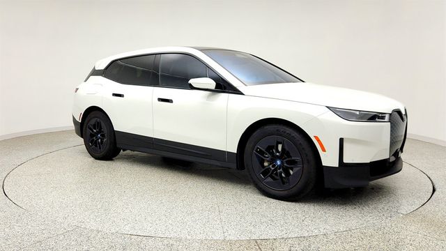 2023 BMW iX xDrive50 SAV w/ Premium Pkg & Driving Assist Pro Pkg - 23037043 - 2