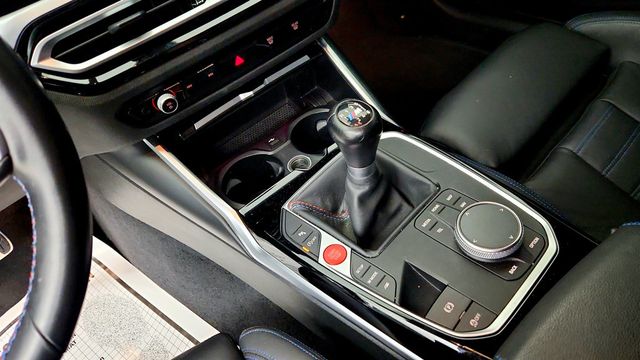 2023 BMW M2 Coupe w/ M Carbon Roof, Live Cockpit Pro & Lightning Pkg - 23009722 - 15