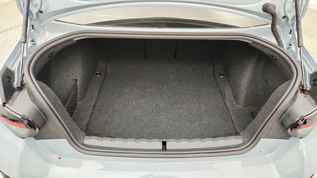 2023 BMW M2 Coupe w/ M Carbon Roof, Live Cockpit Pro & Lightning Pkg - 23009722 - 22