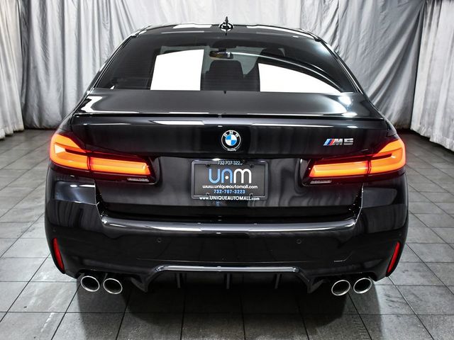 2023 BMW M5 -'s photo