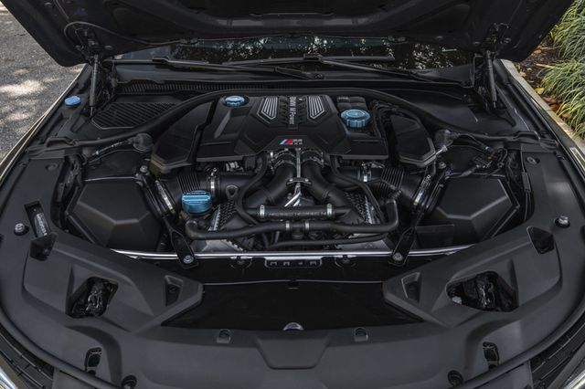 2023 BMW M8 Competition Gran - 23005980 - 32