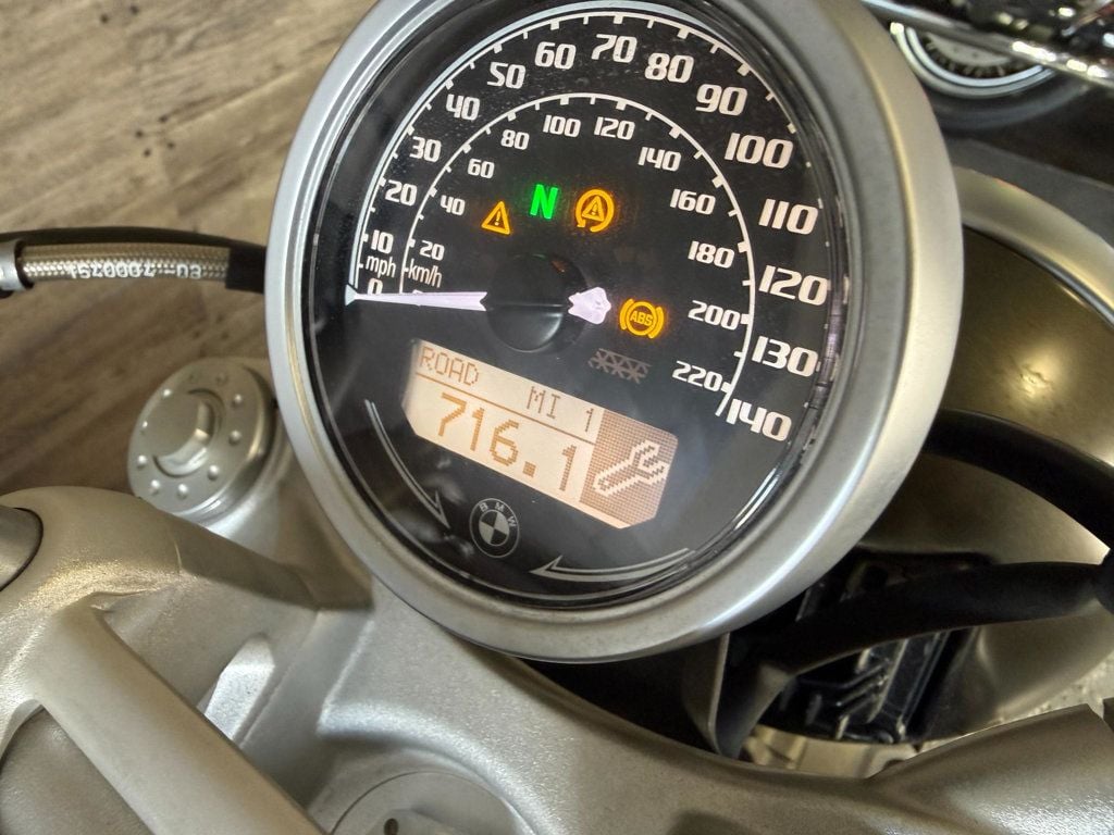2023 BMW R nineT Scrambler SUPER CLEAN! - 22965773 - 9