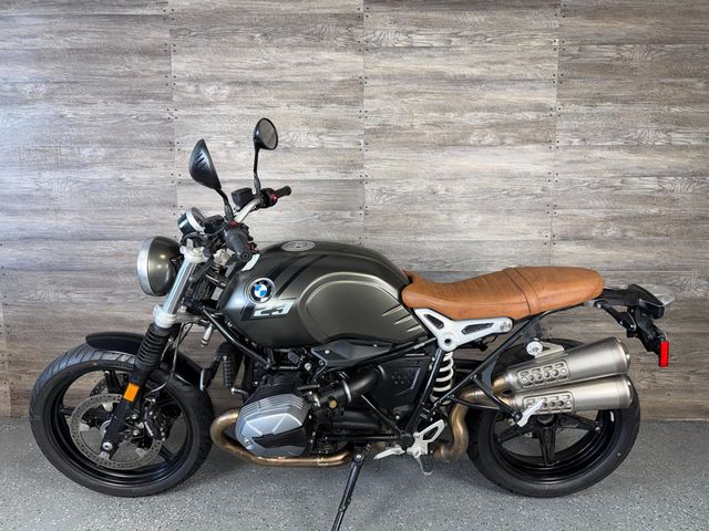 2023 BMW R nineT Scrambler SUPER CLEAN! - 22965773 - 10