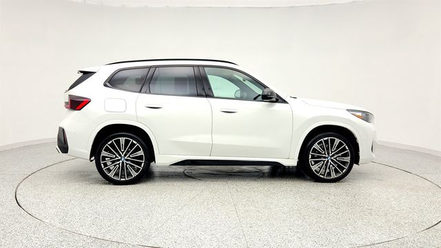 2023 BMW X1 xDrive28i SAV with Premium & M Sport Packages + 20’’ Wheels - 22963550 - 3