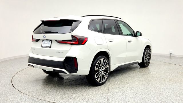 2023 BMW X1 xDrive28i SAV with Premium & M Sport Packages + 20’’ Wheels - 22963550 - 4