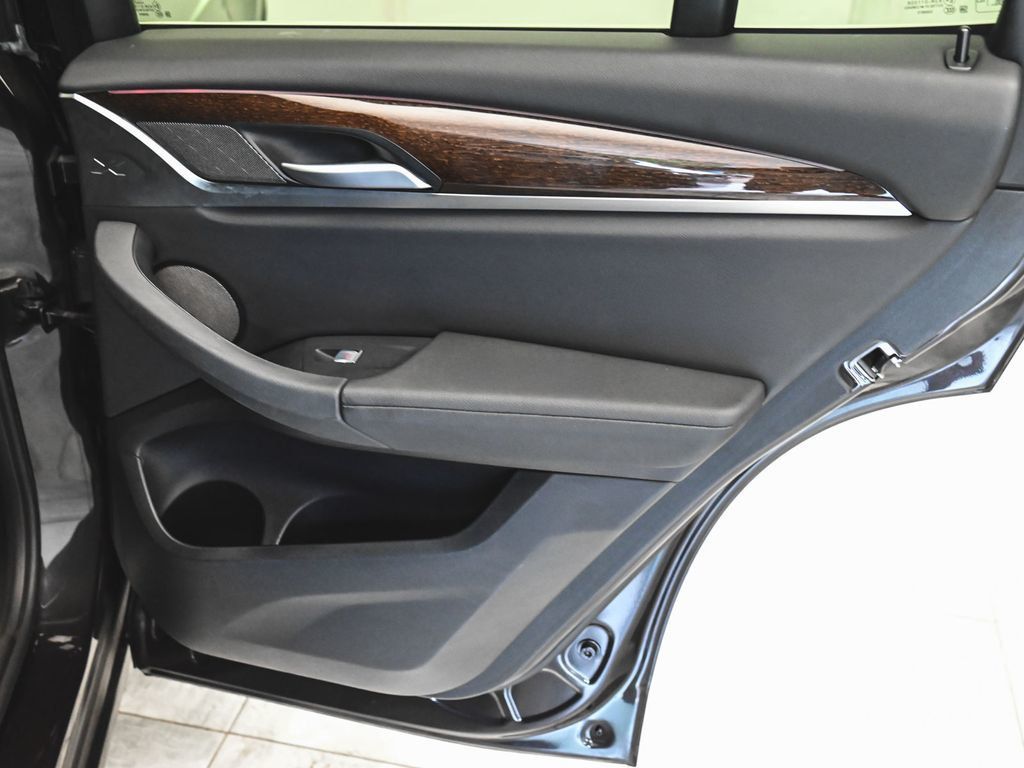 BMW X3 photo 13