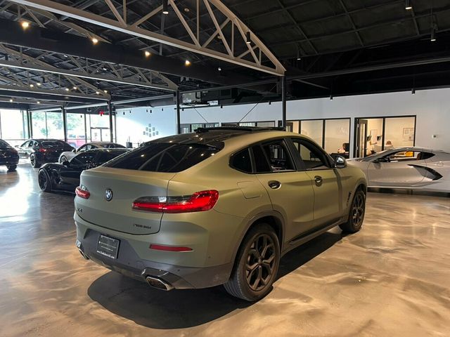 2023 BMW X4 xDrive30i's photo