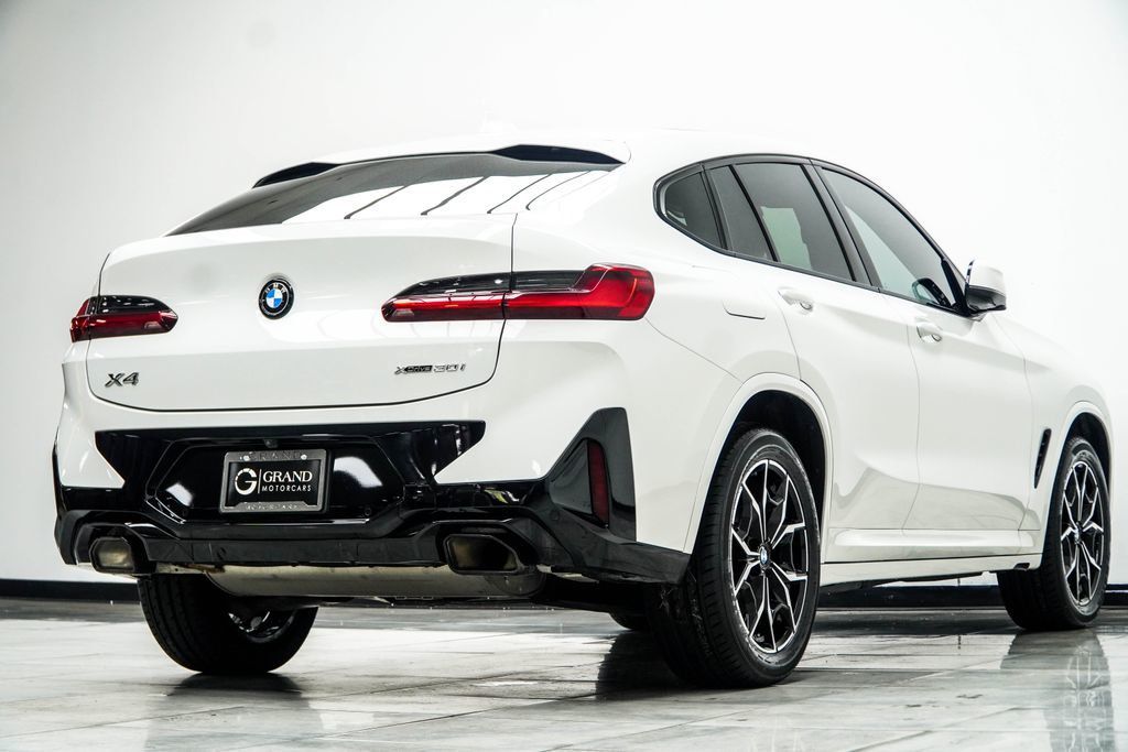 BMW X4 photo 15