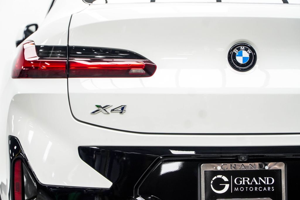 BMW X4 photo 17