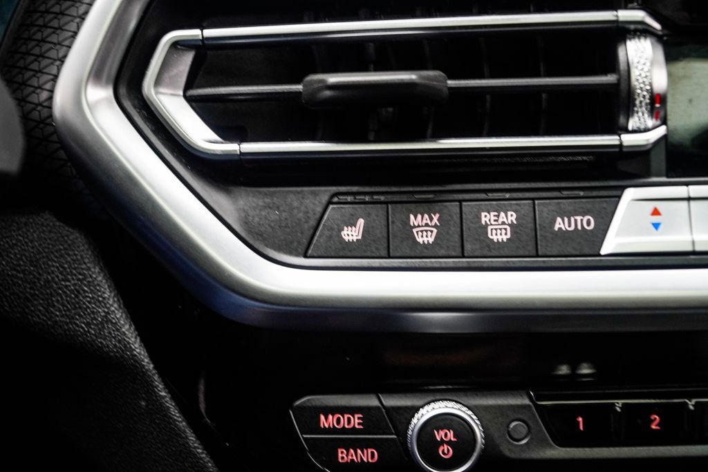 BMW X4 photo 30