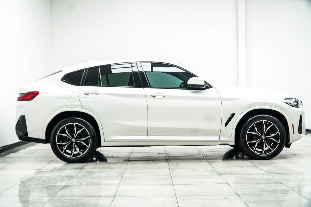 BMW X4 photo 7