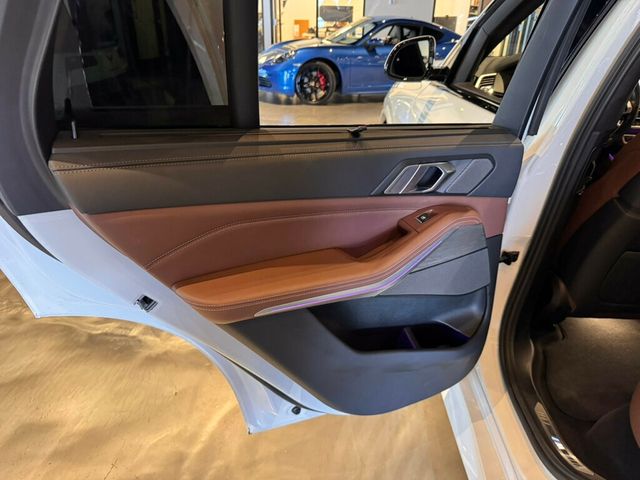 2023 BMW X5 M50i/DynamicHandlingPkg/ExecPkg/DriveAssistProPkg/Htd&CldSeats - 22982085 - 15