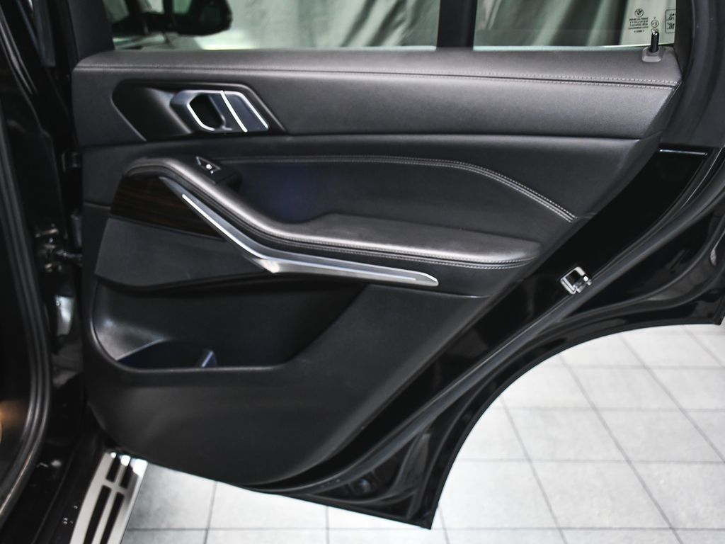 BMW X5 photo 12