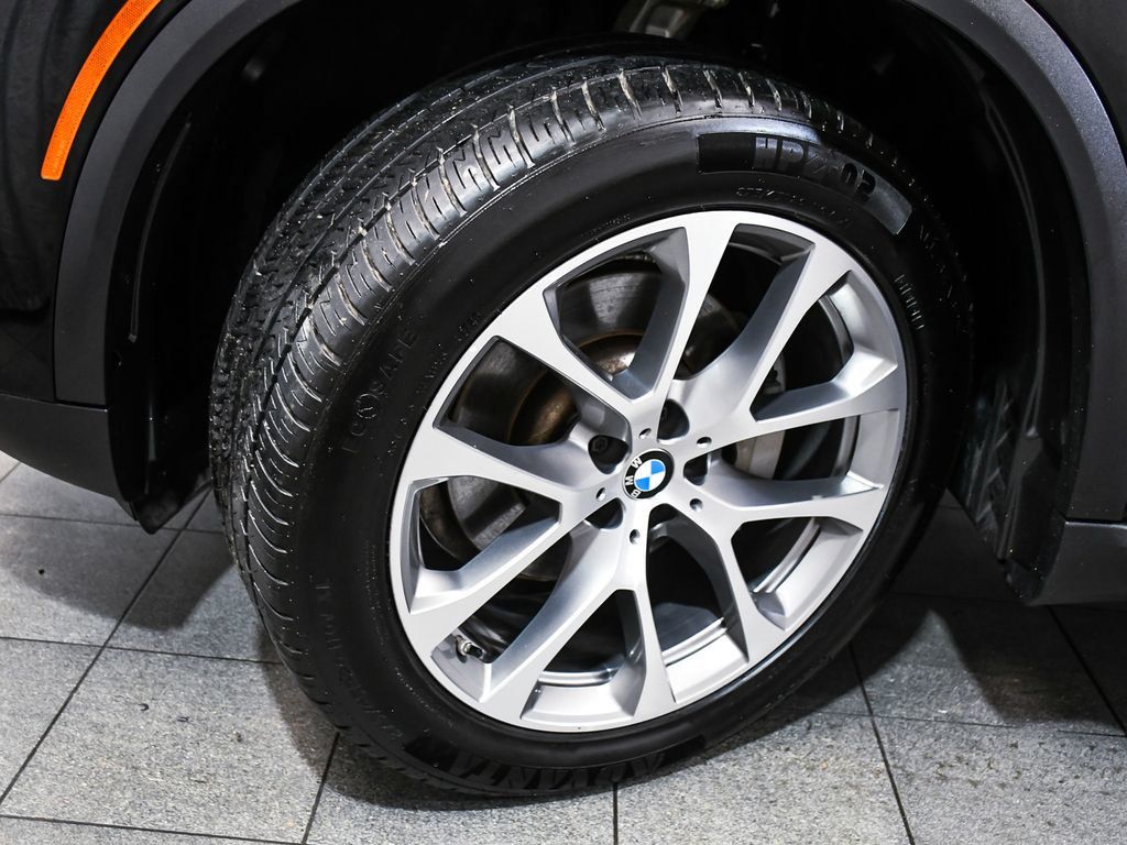 BMW X5 photo 7