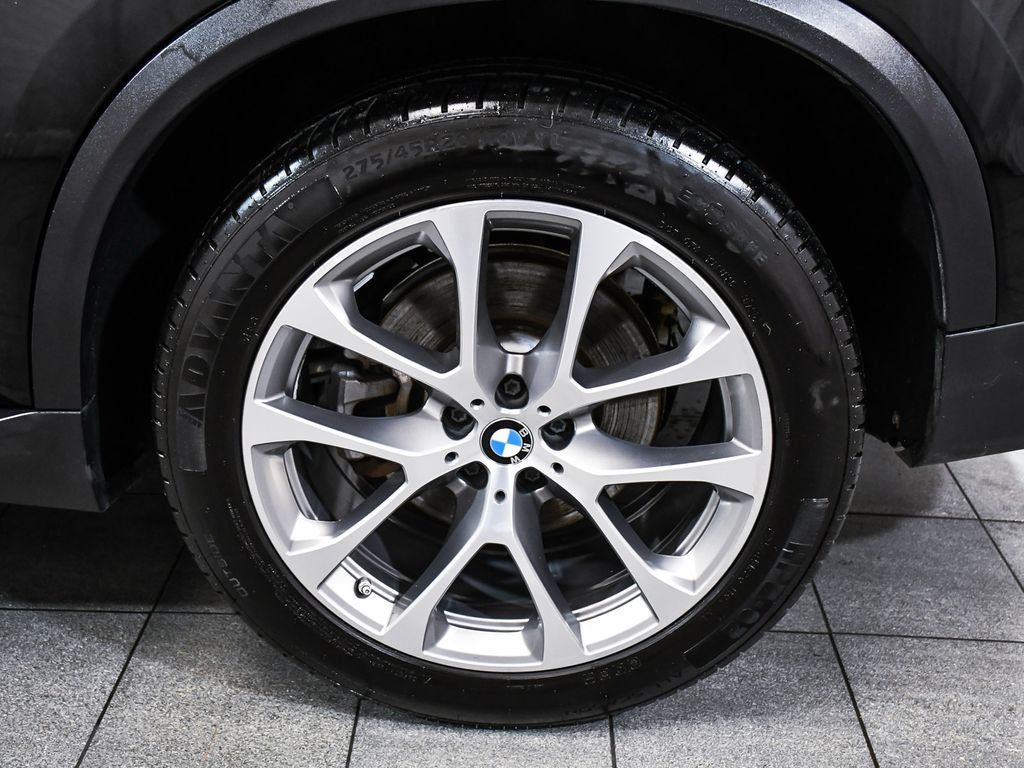 BMW X5 photo 8